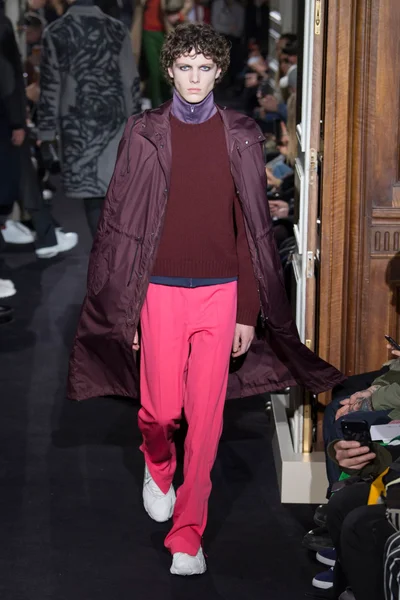 Look 26